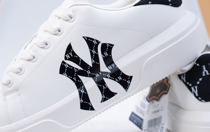 Giày MLB Chunky Diamond Monogram NY 3ASXAM82N-50BKS - 41 Giày MLB Chunky Diamond Monogram NY 3ASXAM82N-50BKS - 41