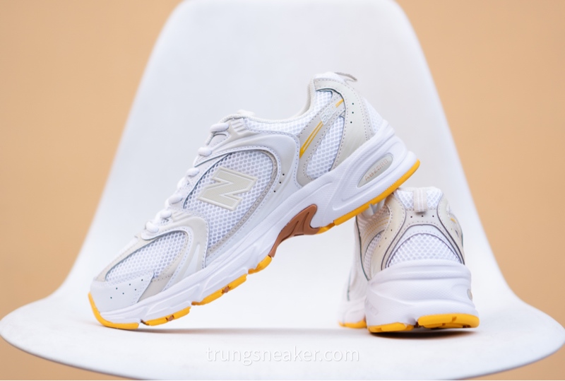 Giày New Balance 530 White Yellow MR530FTS - 42 Giày New Balance 530 White Yellow MR530FTS - 42