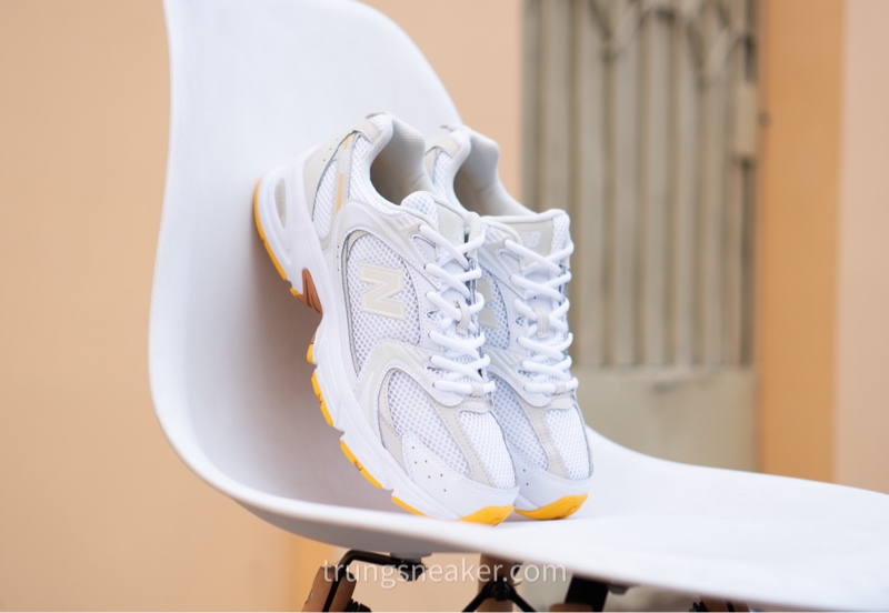 Giày New Balance 530 White Yellow MR530FTS - 42 Giày New Balance 530 White Yellow MR530FTS - 42