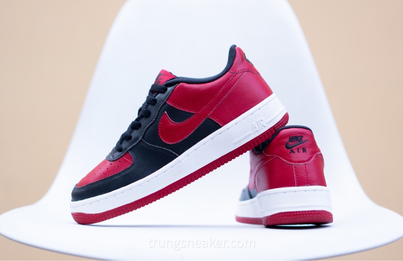 Giày Nike Air Force 1 Bred 596728-016 2hand - 38 Giày Nike Air Force 1 Bred 596728-016 2hand - 38