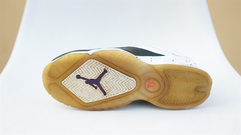 Giày Nike Air Jordan B Loyal CK1425-115 2hand - 39 Giày Nike Air Jordan B Loyal CK1425-115 2hand - 39