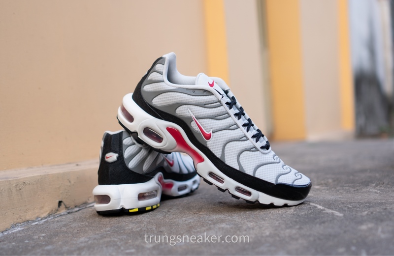 Giày Nike Air Max Plus Photon Dust Varsity Red DM0032-002 - 43 Giày Nike Air Max Plus Photon Dust Varsity Red DM0032-002 - 43