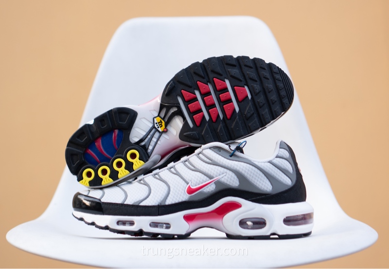 Giày Nike Air Max Plus Photon Dust Varsity Red DM0032-002 - 43 Giày Nike Air Max Plus Photon Dust Varsity Red DM0032-002 - 43