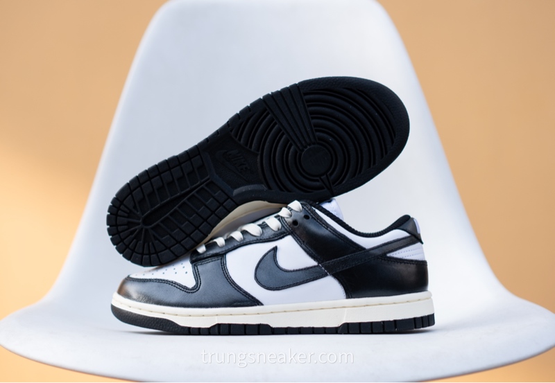 Giày Nike Dunk Low ‘Vintage Panda’ FQ8899-100 - 41 Giày Nike Dunk Low ‘Vintage Panda’ FQ8899-100 - 41