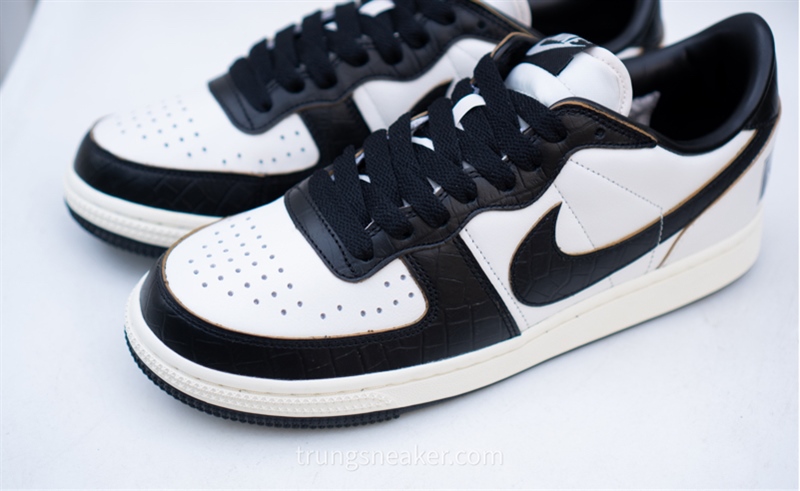 Giày Nike Terminator PRM Phantom Black Croc FQ8127-030 - 42.5 Giày Nike Terminator PRM Phantom Black Croc FQ8127-030 - 42.5