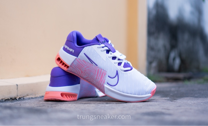 Giày tập luyện Nike Metcon 9 iD By You White Purple FJ8895-900 - 41 Giày tập luyện Nike Metcon 9 iD By You White Purple FJ8895-900 - 41