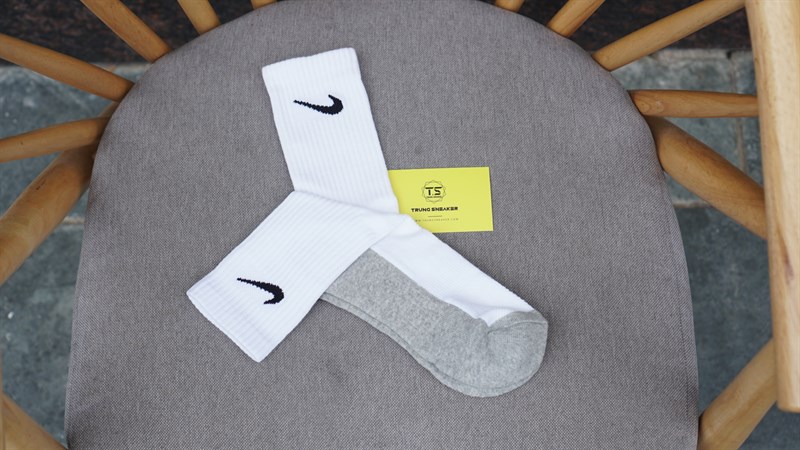 Vớ Nike cao trắng/xám