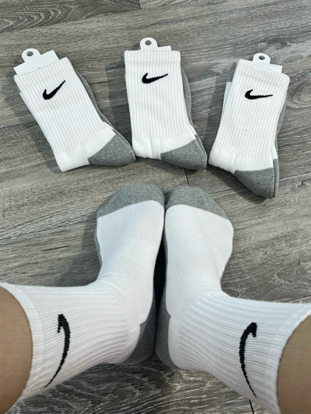 Vớ Nike cao trắng/xám