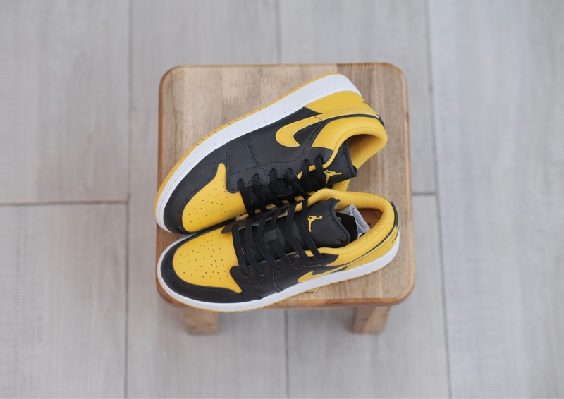 Giày Air Jordan 1 Low Yellow Ochre 553560-072