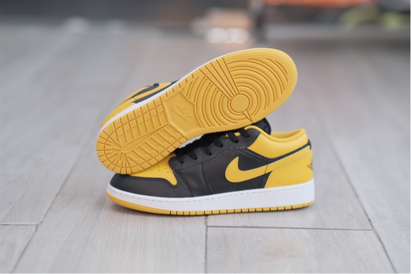 Giày Air Jordan 1 Low Yellow Ochre 553560-072