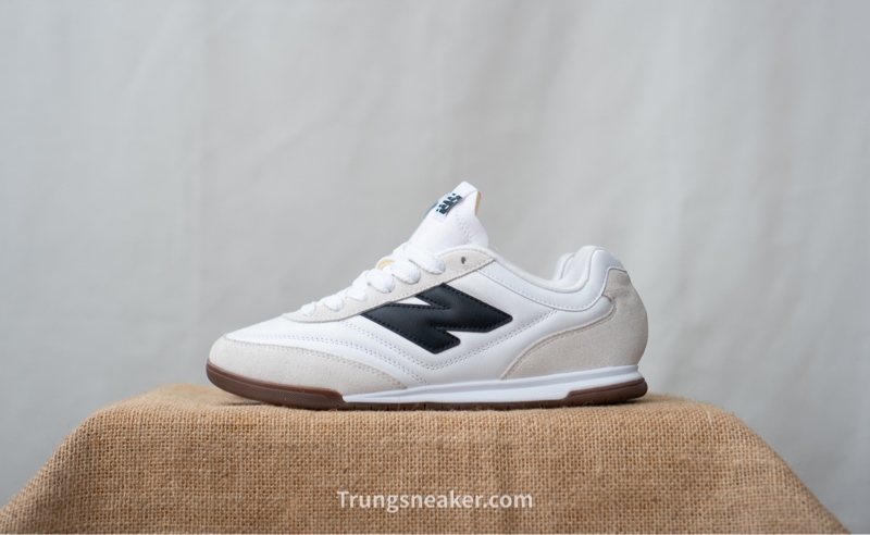 Giày New Balance RC42 White Black URC42LA - 42