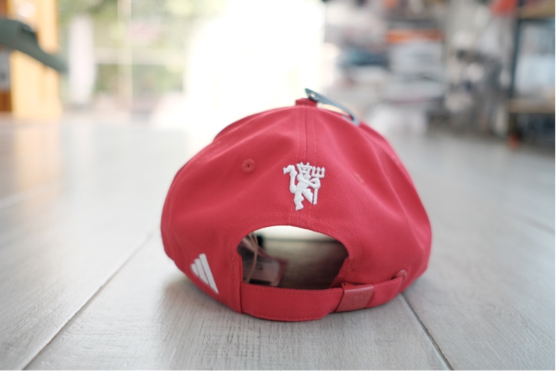 Mũ đá banh Adidas Manchester United Home IY0441 Mũ đá banh Adidas Manchester United Home IY0441