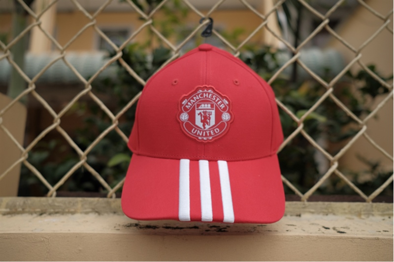 Mũ đá banh Adidas Manchester United Home IY0441 Mũ đá banh Adidas Manchester United Home IY0441