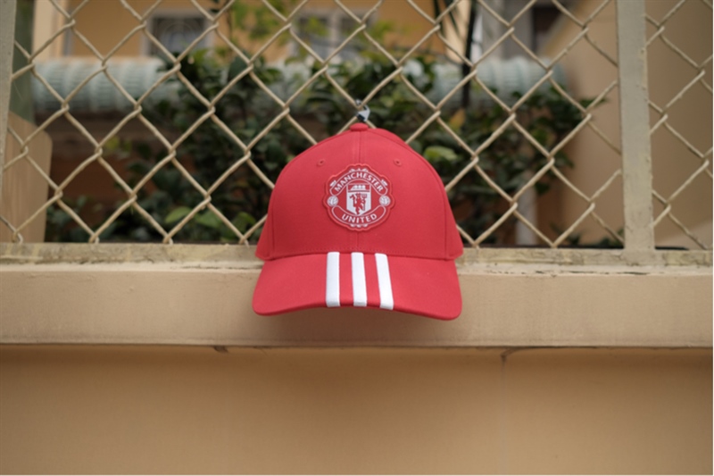 Mũ đá banh Adidas Manchester United Home IY0441