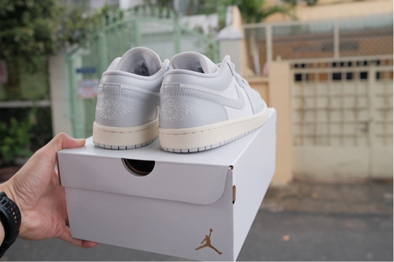 Giày Air Jordan 1 Low Light Grey Sail DC0774-103