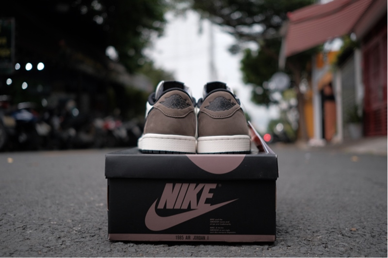 Giày Air Jordan 1 Low OG Mocha CZ0790-102