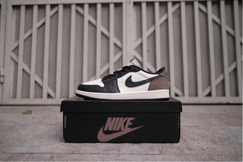 Giày Air Jordan 1 Low OG Mocha CZ0790-102 - 40.5