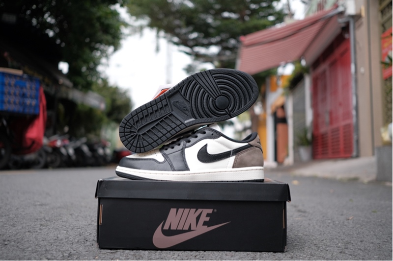 Giày Air Jordan 1 Low OG Mocha CZ0790-102