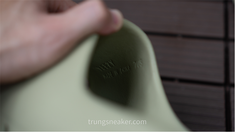 Dép Adidas Yeezy Slide Resin FZ5904 Dép Adidas Yeezy Slide Resin FZ5904