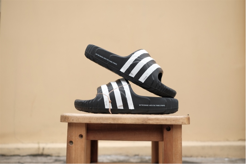 Dép chính hãng Adidas Adilette 22 Black White IF3670 - 44.5