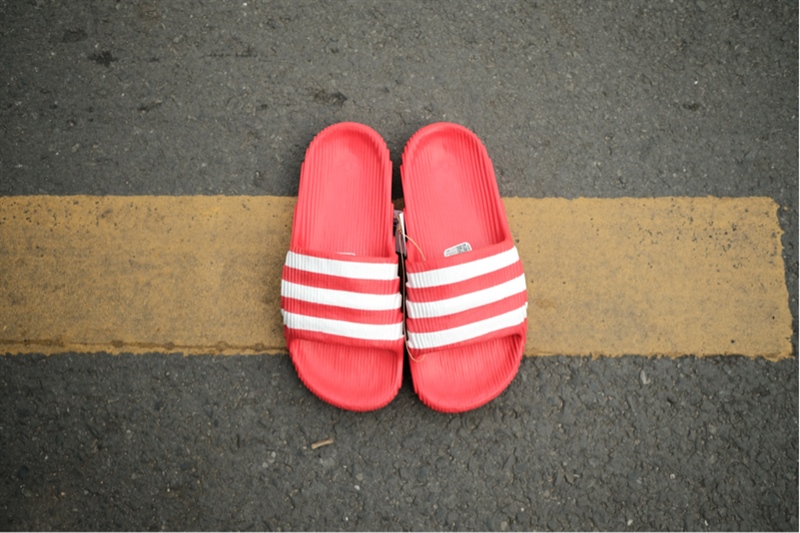Dép chính hãng Adidas Adilette 22 White Red IG9259
