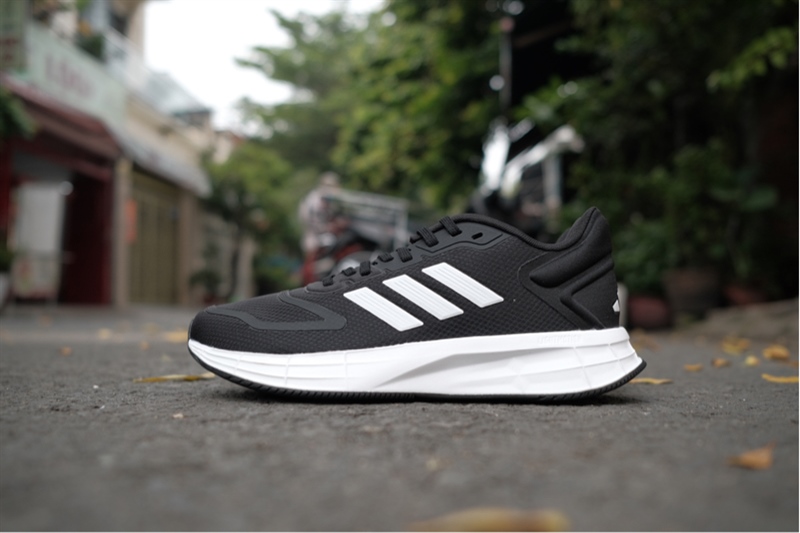 Giày chạy bộ Adidas Duramo 10 Black White GX0709 - 36.5