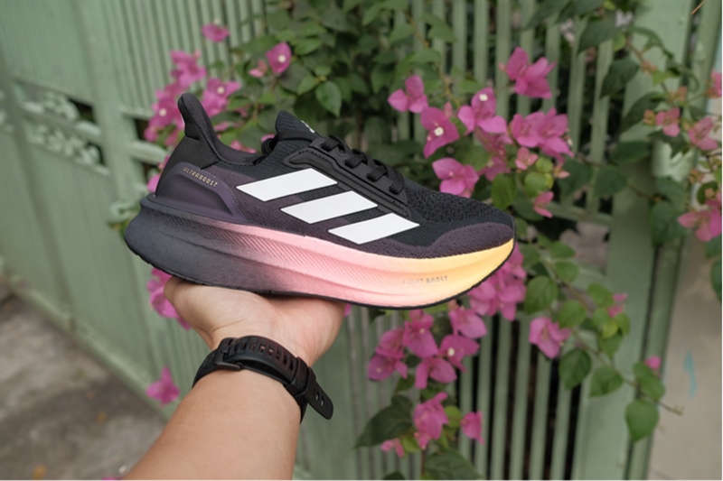 Giày chạy bộ Adidas Ultraboost 5X Black JI1334