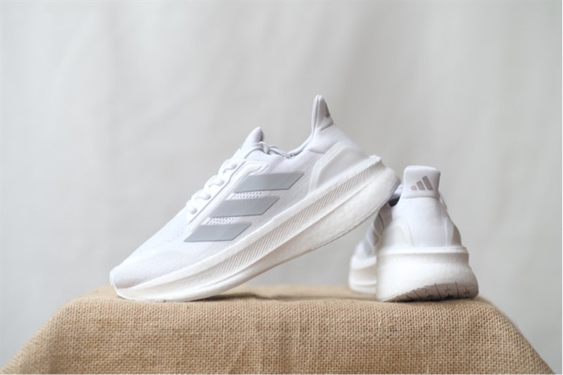 Giày chạy bộ Adidas Ultraboost 5X White IH0673