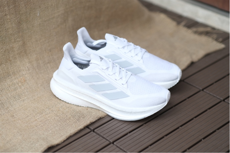 Giày chạy bộ Adidas Ultraboost 5X White IH0673
