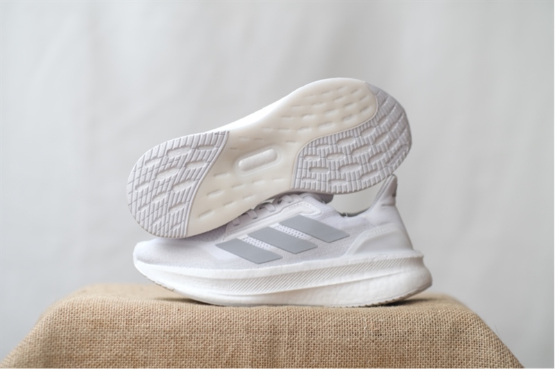 Giày chạy bộ Adidas Ultraboost 5X White IH0673