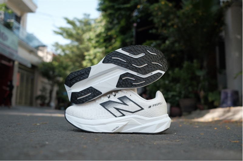 Giày chạy bộ New Balance Fuelcell Probel V5 MFCPRCG5