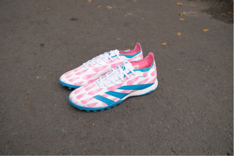 Giày đá banh Adidas Predator League TF IF6379