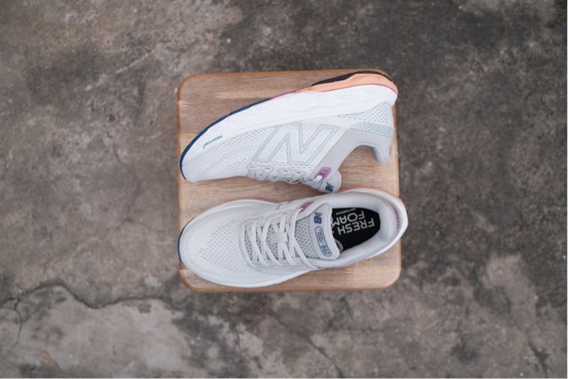 Giày New Balance Fresh Foam X 860v14 Grey W860F14