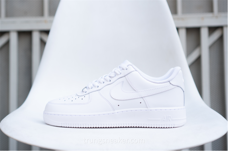 Giày Nike Air Force 1 LE White FV5951-111 - 36.5
