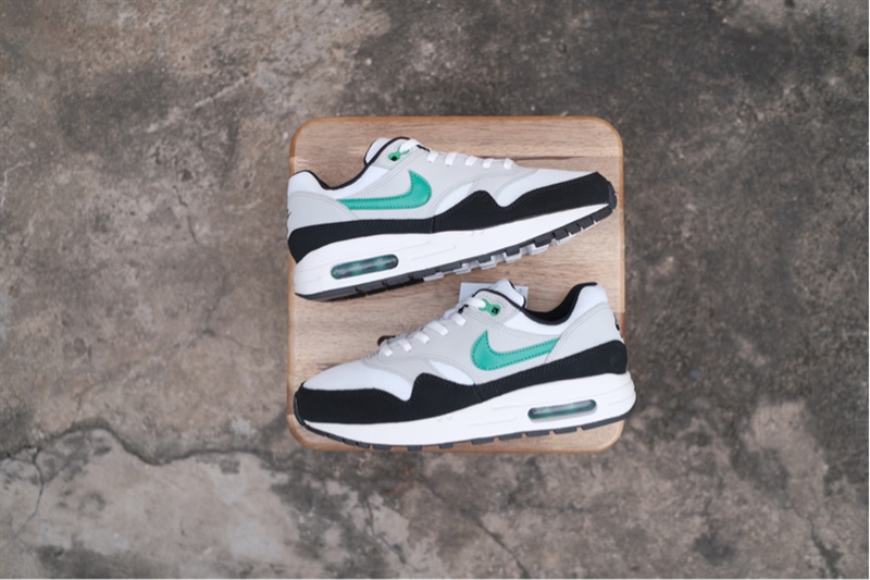 Giày Nike Air Max 1 White Stadium Green DZ3307-108