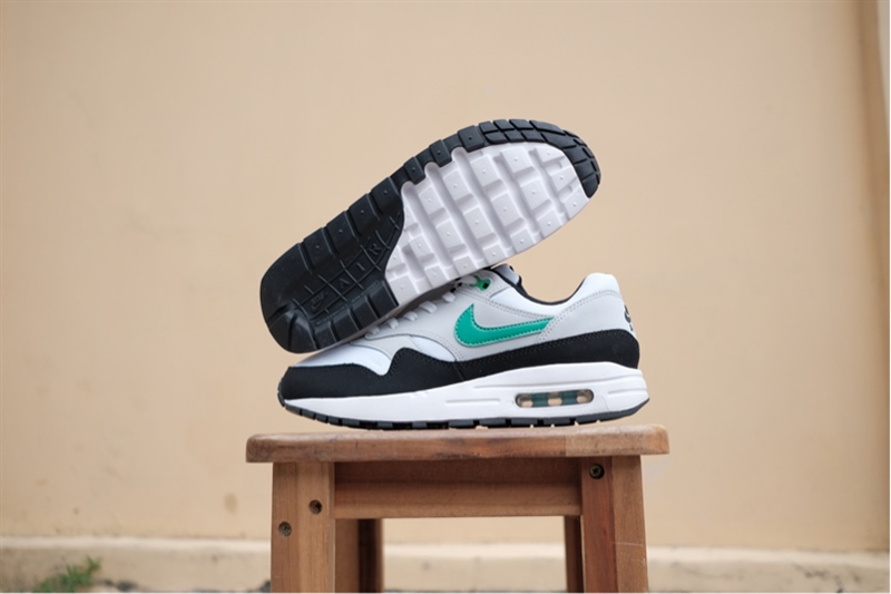 Giày Nike Air Max 1 White Stadium Green DZ3307-108