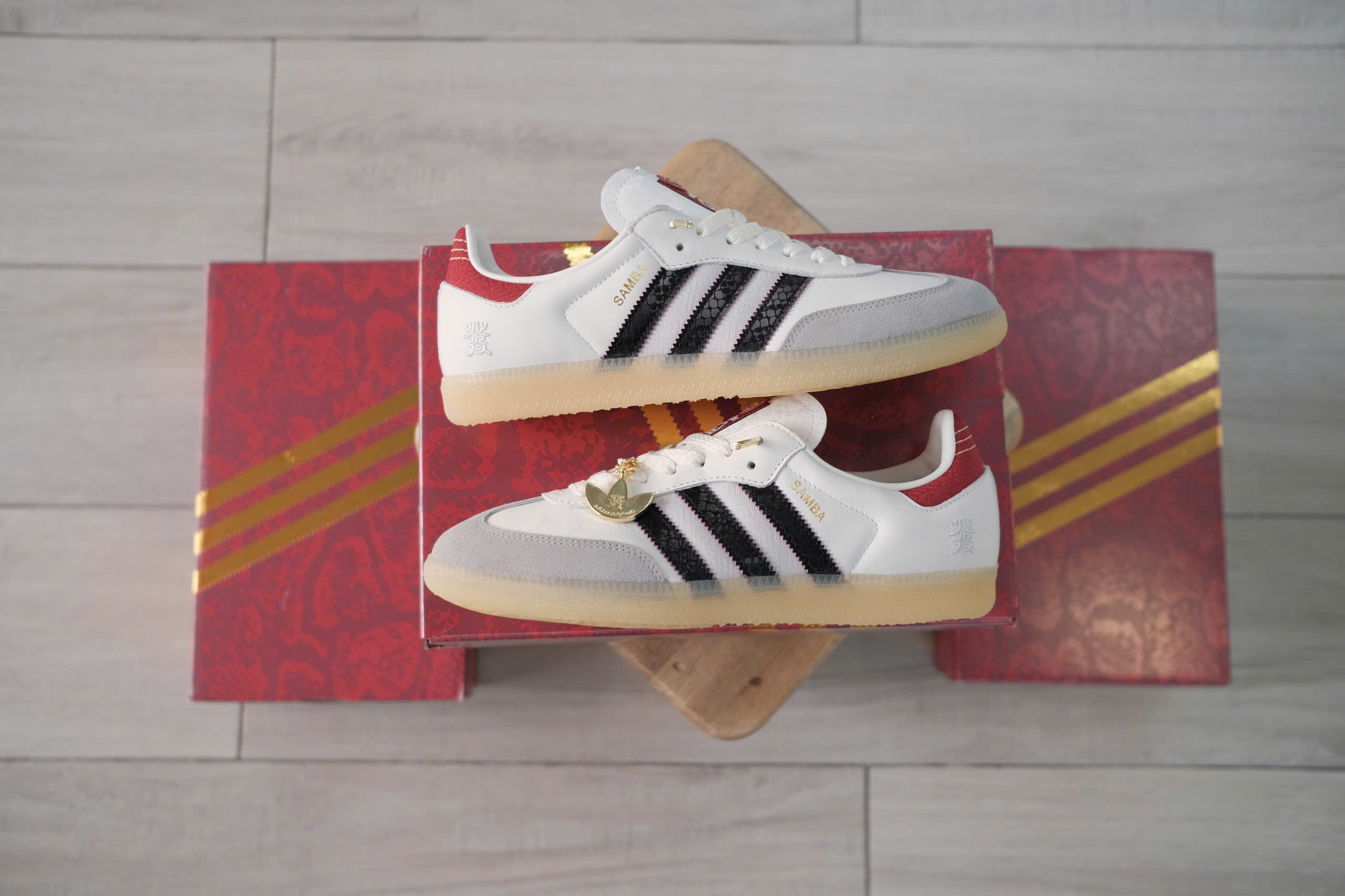 giay adidas samba og year of the snake jq5976 2