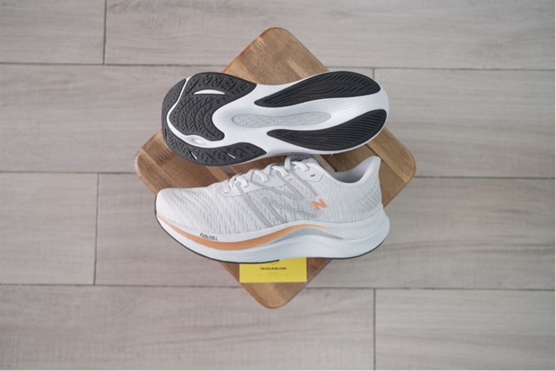 Giày chạy bộ New Balance Fuelcell Propel V4 MFCPRGB4