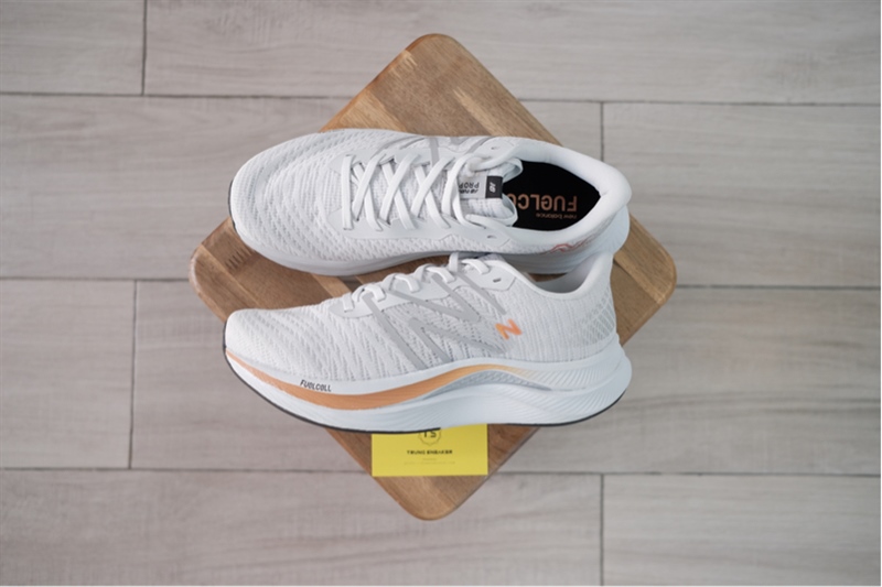 Giày chạy bộ New Balance Fuelcell Propel V4 MFCPRGB4