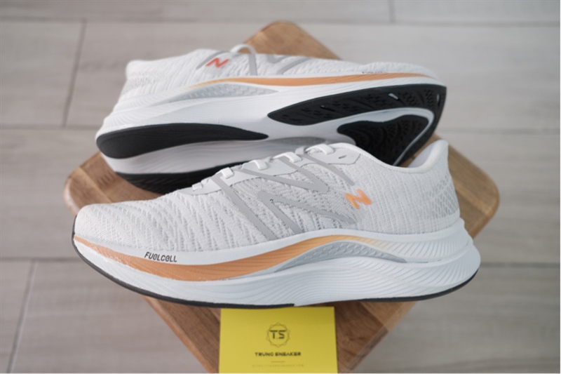 Giày chạy bộ New Balance Fuelcell Propel V4 MFCPRGB4