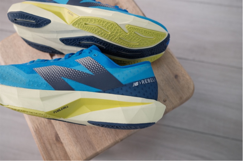 Giày New Balance Fuelcell Rebel V4 Blue MFCXLQ4