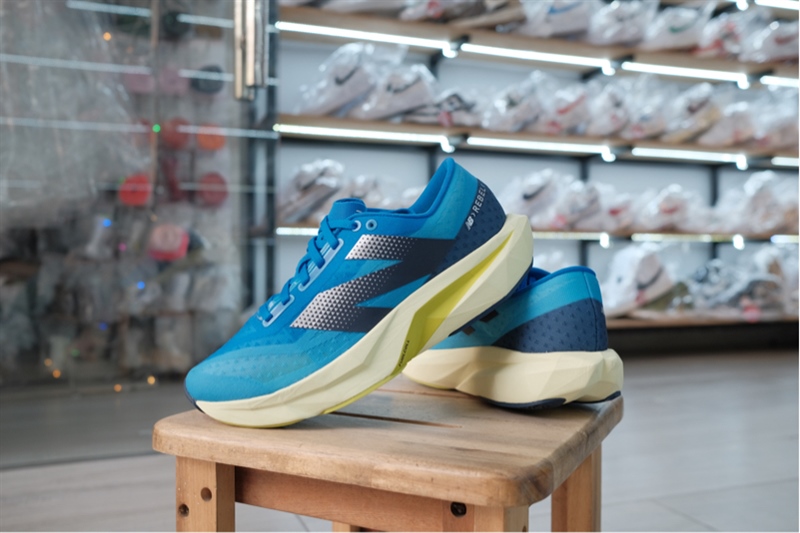 Giày New Balance Fuelcell Rebel V4 Blue MFCXLQ4