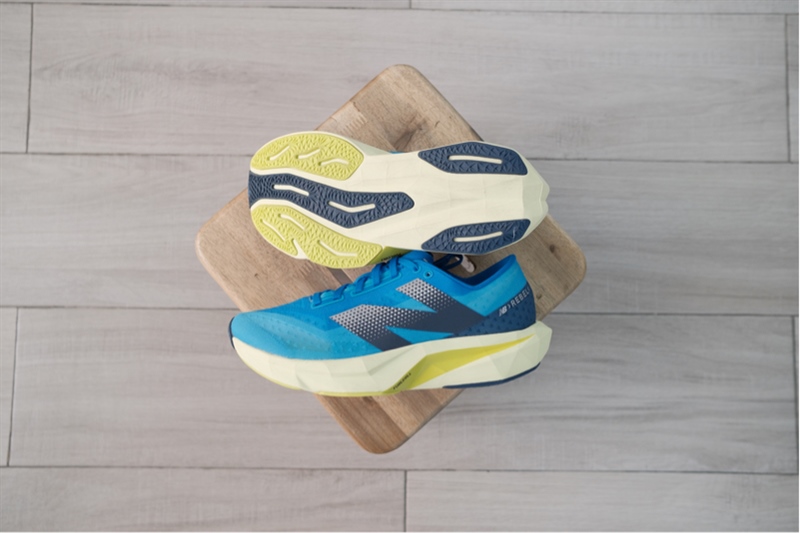 Giày New Balance Fuelcell Rebel V4 Blue MFCXLQ4