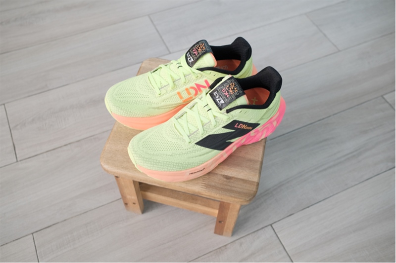 Giày New Balance TCS London Fresh Foam X 1080 M1080LDN
