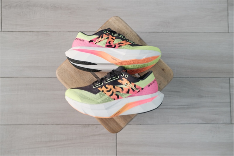 Giày New Balance TCS London Supercomp Elite V4 MRCELLN4 - 42 Giày New Balance TCS London Supercomp Elite V4 MRCELLN4 - 42