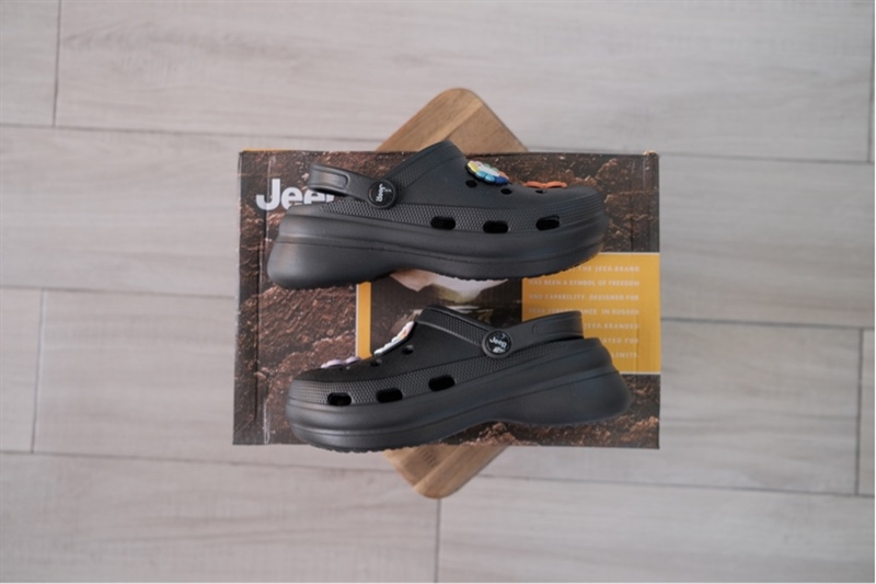 Dép Jeep chính hãng Đen đế thấp Dép Jeep chính hãng Đen đế thấp