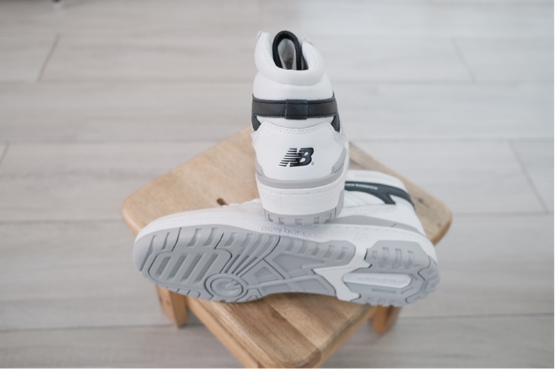 Giày New Balance chính hãng 650 White Black BB650RWH