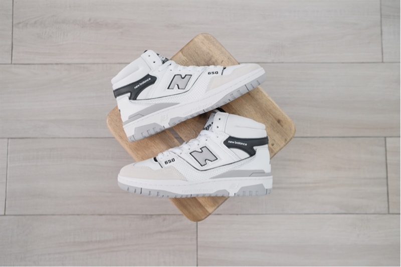 Giày New Balance chính hãng 650 White Black BB650RWH - 42