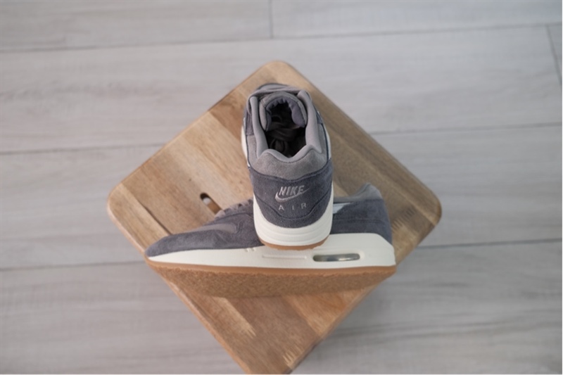 Giày Nike Air Max 1 Premium Crepe Soft Grey FD5088-001