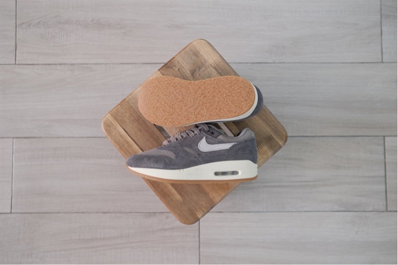 Giày Nike Air Max 1 Premium Crepe Soft Grey FD5088-001